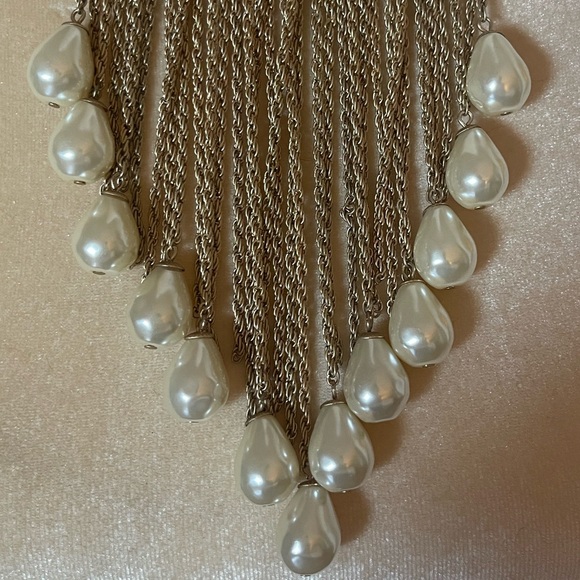 Pearl and Gold Fringe Necklace - Picture 2 of 3